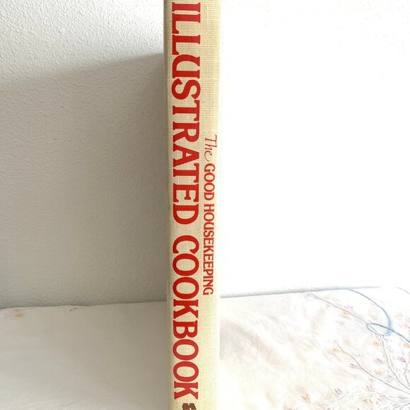Vintage The Good Housekeeping Illustrated Cookbook by Zoe Coulson Hardcover 1980 - Picture 2 of 7